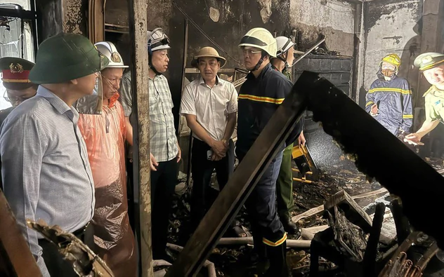 Cháy nhà 4 tầng ở Hà Nội làm 5 người tử vong