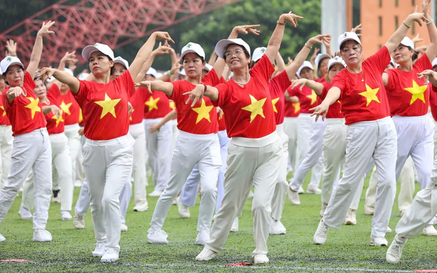 Kỷ nguyên trường thọ: Thiết kế lại xã hội già hóa
