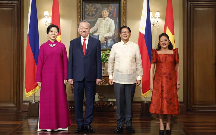 https://thethaovanhoa.mediacdn.vn/zoom/700_438/372676912336973824/2026/6/1/vnapotalchieudaichaomungtongbithuchutichnuoctolamvaphunhanthamcapnhanuoctoiphilippines8798055-17802953840621284550247-233-0-3201-4749-crop-1780295416434359429137.jpg