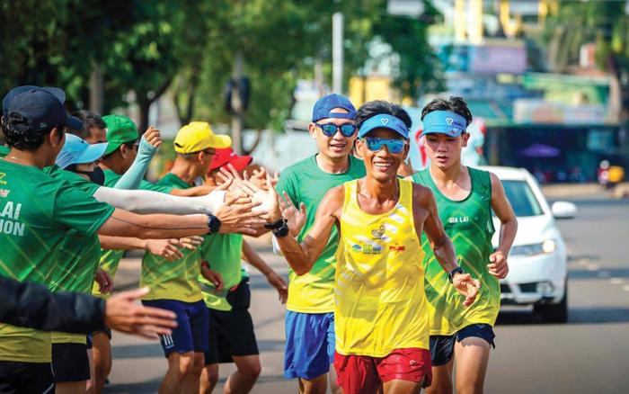 "Dị nhân" marathon Nguyễn Văn Long lên kế hoạch chinh phục kỷ lục Guiness với thử thách khó tin