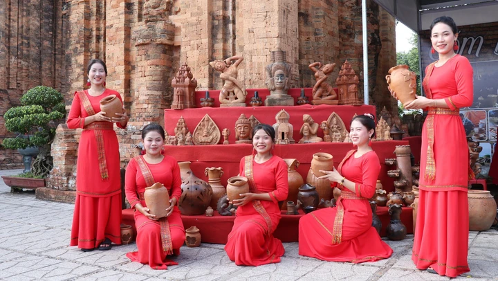 Du lịch Khánh Hòa trong không gian phát triển mới: Chiến lược du lịch vươn tầm quốc tế