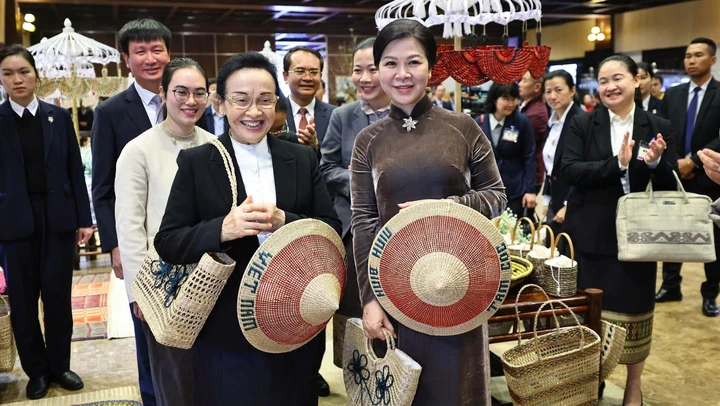 Phu nhân Tổng Bí thư Tô Lâm và Phu nhân Tổng Bí thư, Chủ tịch nước Lào thăm tỉnh Ninh Bình