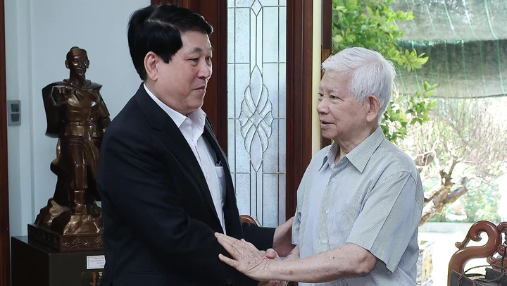 Chủ tịch nước Lương Cường chúc Tết, tri ân các đồng chí nguyên lãnh đạo Đảng, Nhà nước