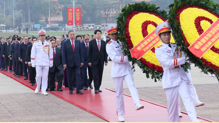 Lãnh đạo Đảng, Nhà nước viếng Chủ tịch Hồ Chí Minh nhân kỷ niệm 96 năm Ngày thành lập Đảng