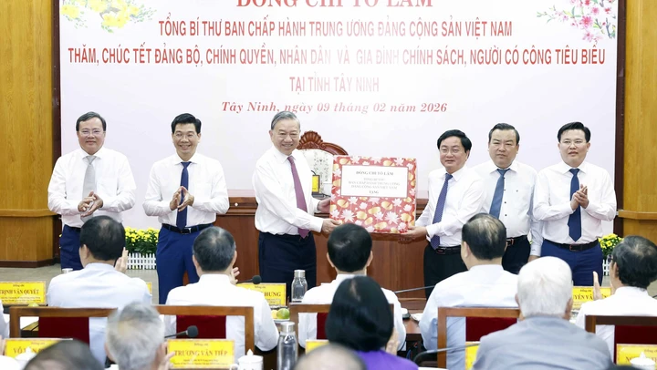 Tổng Bí thư Tô Lâm thăm chúc Tết Đảng bộ, chính quyền, nhân dân và tặng quà gia đình chính sách tỉnh Tây Ninh