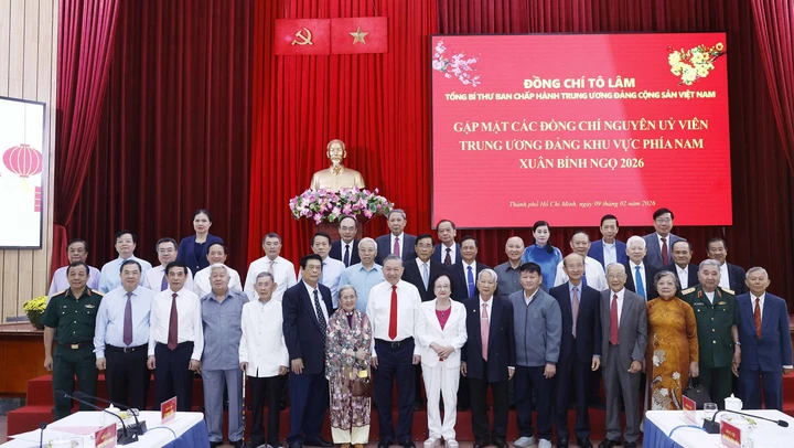 Tổng Bí thư gặp mặt các đồng chí nguyên Uỷ viên Trung ương Đảng khu vực phía Nam