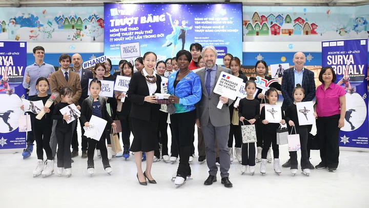 Huyền thoại Surya Bonaly truyền cảm hứng trượt băng nghệ thuật tại Hà Nội