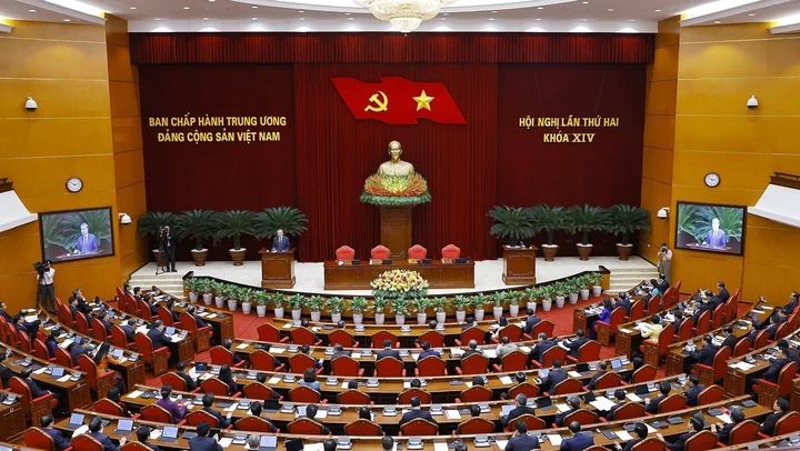 Bế mạc Hội nghị lần thứ hai Ban Chấp hành Trung ương Đảng khoá XIV