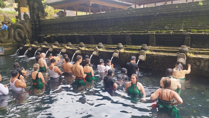 Tirta Empul - Dòng suối thanh tẩy nghìn năm và mạch sống tâm linh của Bali