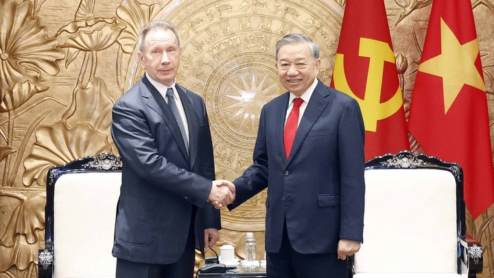 Tổng Bí thư, Chủ tịch nước Tô Lâm tiếp Giám đốc Cơ quan Vệ binh Quốc gia Liên bang Nga