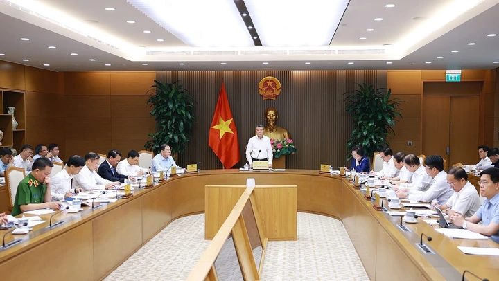 Thủ tướng chủ trì cuộc họp về cắt giảm thủ tục hành chính