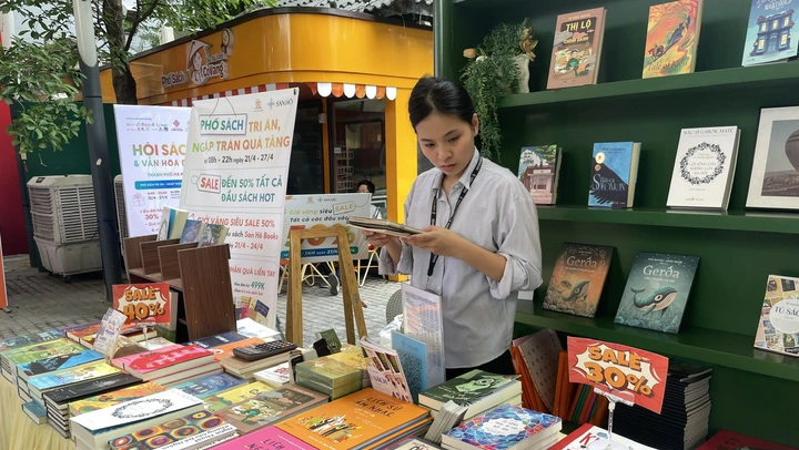 Ngày Sách và Văn hóa đọc Việt Nam 2026: Sôi động tại Phố Sách Hà Nội