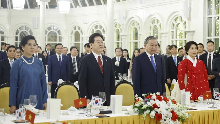 Tổng Bí thư, Chủ tịch nước Tô Lâm và Phu nhân Ngô Phương Ly chủ trì chiêu đãi trọng thể Tổng thống Lee Jae Myung và Phu nhân Kim Hae Kyung