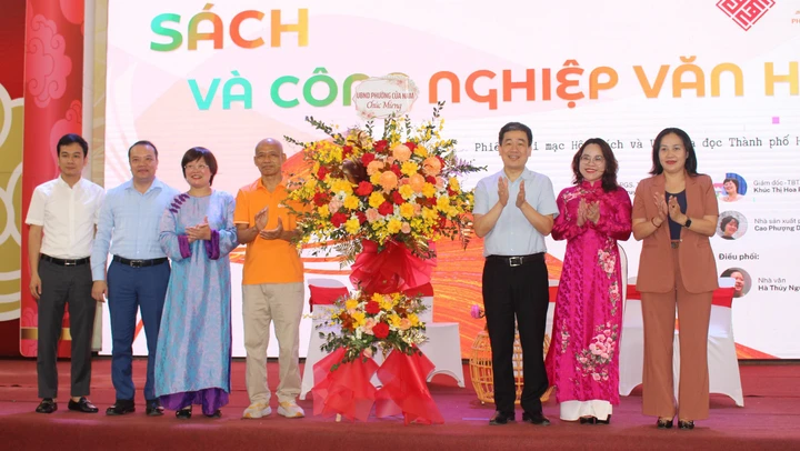 "Sách và Công nghiệp văn hoá": Từ trang giấy đến chuỗi giá trị sáng tạo