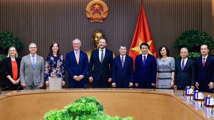 Thủ tướng Lê Minh Hưng tiếp Bộ trưởng Ngoại giao Estonia