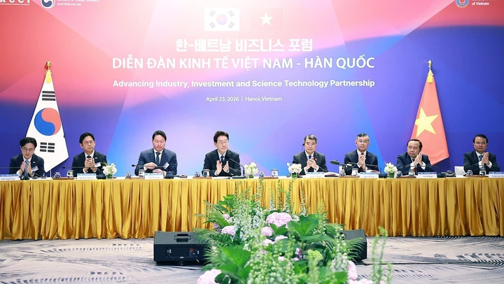 Thủ tướng Lê Minh Hưng và Tổng thống Hàn Quốc Lee Jae Myung dự Toạ đàm bàn tròn về hợp tác kinh tế