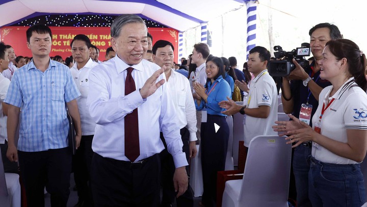 Tổng Bí thư, Chủ tịch nước Tô Lâm thăm, động viên công nhân, người lao động tại Thành phố Hồ Chí Minh
