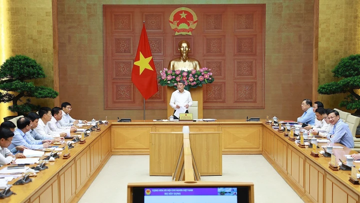 Thủ tướng Lê Minh Hưng: Tập trung phát triển hệ thống kết cấu hạ tầng đồng bộ, hiện đại