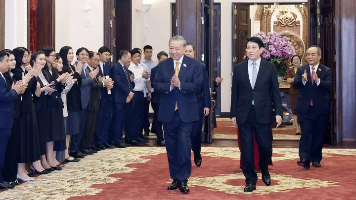 Tổng Bí thư, Chủ tịch nước Tô Lâm gặp mặt cán bộ Văn phòng Chủ tịch nước