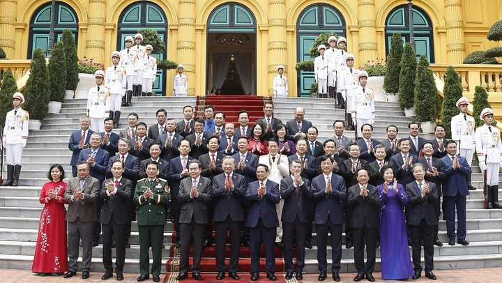 Tổng Bí thư, Chủ tịch nước chủ trì hội nghị công bố các quyết định đối với Chính phủ