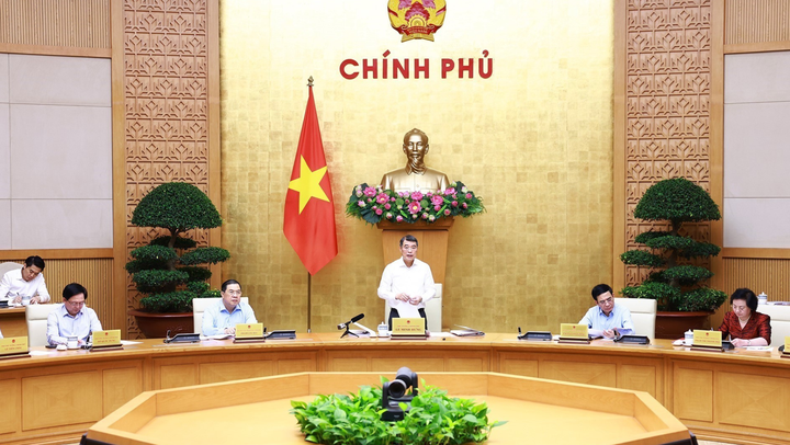 Thủ tướng Lê Minh Hưng chủ trì họp Thường trực Chính phủ và Thường trực Đảng ủy Chính phủ