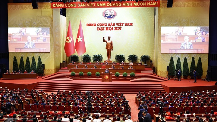 Ánh sáng Hồ Chí Minh soi đường cho kỷ nguyên vươn mình của dân tộc