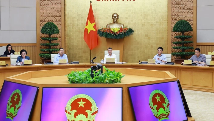 Thủ tướng Lê Minh Hưng: Triển khai đồng bộ các giải pháp để thúc đẩy tăng trưởng