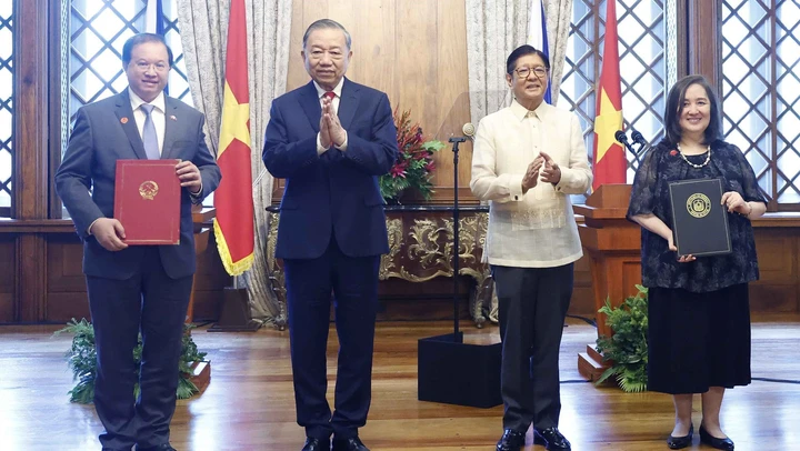 TUYÊN BỐ CHUNG VỀ QUAN HỆ ĐỐI TÁC CHIẾN LƯỢC TĂNG CƯỜNG GIỮA CỘNG HÒA PHILIPPINES VÀ CỘNG HÒA XÃ HỘI CHỦ NGHĨA VIỆT NAM