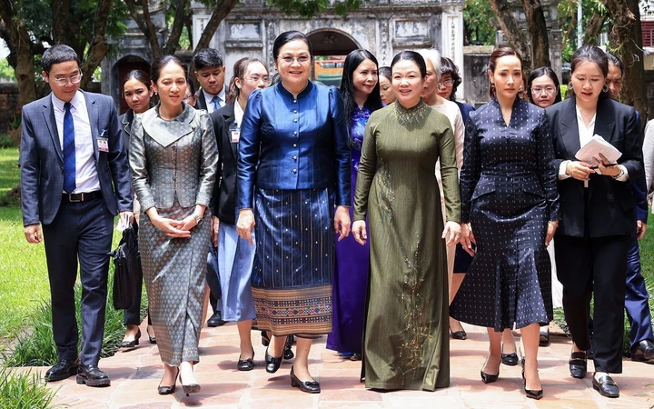 Phu nhân Thủ tướng Lê Minh Hưng cùng Phu nhân Thủ tướng các nước Lào, Campuchia, Thái Lan tham gia hoạt động giao lưu văn hóa