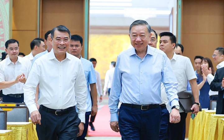 Khai mạc Phiên họp Chính phủ thường kỳ tháng 6 và Hội nghị trực tuyến Chính phủ với địa phương