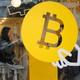 Dự báo tương lai 10 năm tới: Bitcoin sẽ biến mất, thẩm phán AI...