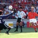 Chuyện World Cup ngày xưa: Cú 'vẩy má' lưu danh lịch sử của Dennis Bergkamp