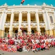 CĐV trên khắp thế giới diễu hành, mổ bò ăn mừng chức vô địch của Arsenal