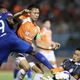 V-League chia đôi với hai cuộc đua 'song mã'