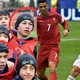 Xúc động khoảnh khắc Ronaldo tái ngộ "những đứa trẻ" của đội tuyển Uzbekistan ở World Cup 2026