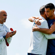 Ronaldo ôm trợ lý tuyển Bồ Đào Nha sau biến cố mất cha tại World Cup 2026