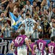 Báo Pháp: Tiền đạo Argentina thoát thẻ đỏ ở cuối trận thắng Thụy Sĩ