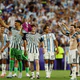 Tin nóng thể thao sáng 15/7: 1600 cảnh sát làm nhiệm vụ trong trận Anh gặp Argentina