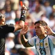 Lộ video Argentina bị tố dàn cảnh để cứu Enzo Fernandez thoát thẻ đỏ ở chung kết World Cup 2026