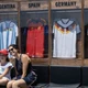 World Cup trên sân nhà: Phía sau sự hào nhoáng