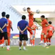 HLV Kim Sang Sik sẽ cử ai theo kèm Mitchell Baker?