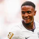 Arsenal hoàn tất chiêu mộ Ezri Konsa với giá 51 triệu bảng