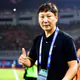 Báo Hàn Quốc: 'HLV Kim Sang Sik làm được điều ông Park Hang Seo chưa từng'