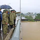 Lãnh đạo thành phố Hà Nội kiểm tra ngập lụt tại các xã ngoại thành