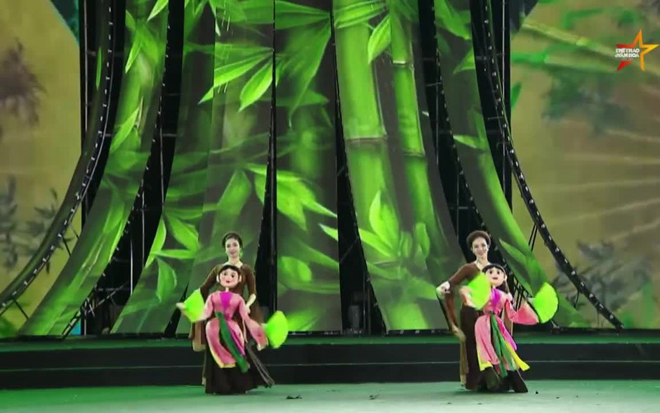 Hội chợ Mùa Xuân: Từ không gian thương mại đến không gian văn hóa nghệ thuật