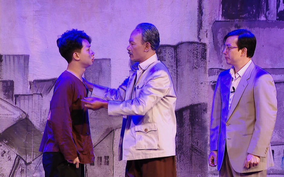 Hình tượng Bác Hồ gần gũi, thương dân trong kịch 'Chuyện nhà chị Tín'