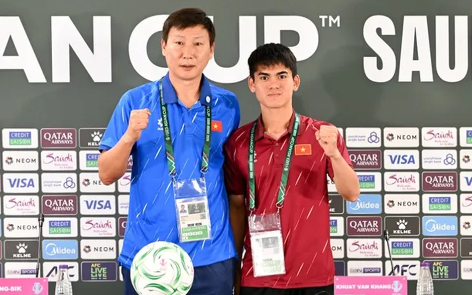 Bản tin KICKOFF thể thao ngày 16/1/2026: HLV Kim Sang Sik tự tin vượt qua thử thách UAE