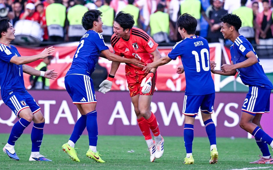 VIDEO U23 Nhật Bản giành vé vào bán kết bằng quả luân lưu không tưởng 