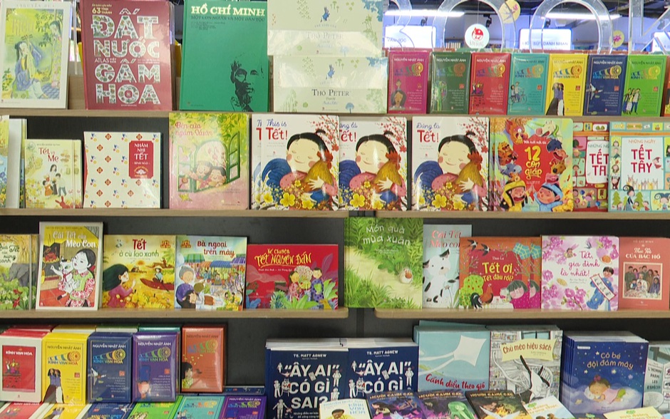 Gìn giữ nếp đọc sách trong mỗi gia đình ngày xuân