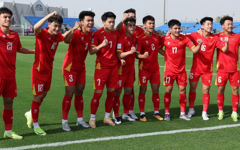 VIDEO U23 Việt Nam 2-0 U23 Jordan: Đá phạt góc như đá... pen